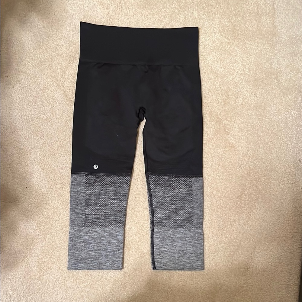 Lululemon Black and Gray Leggings